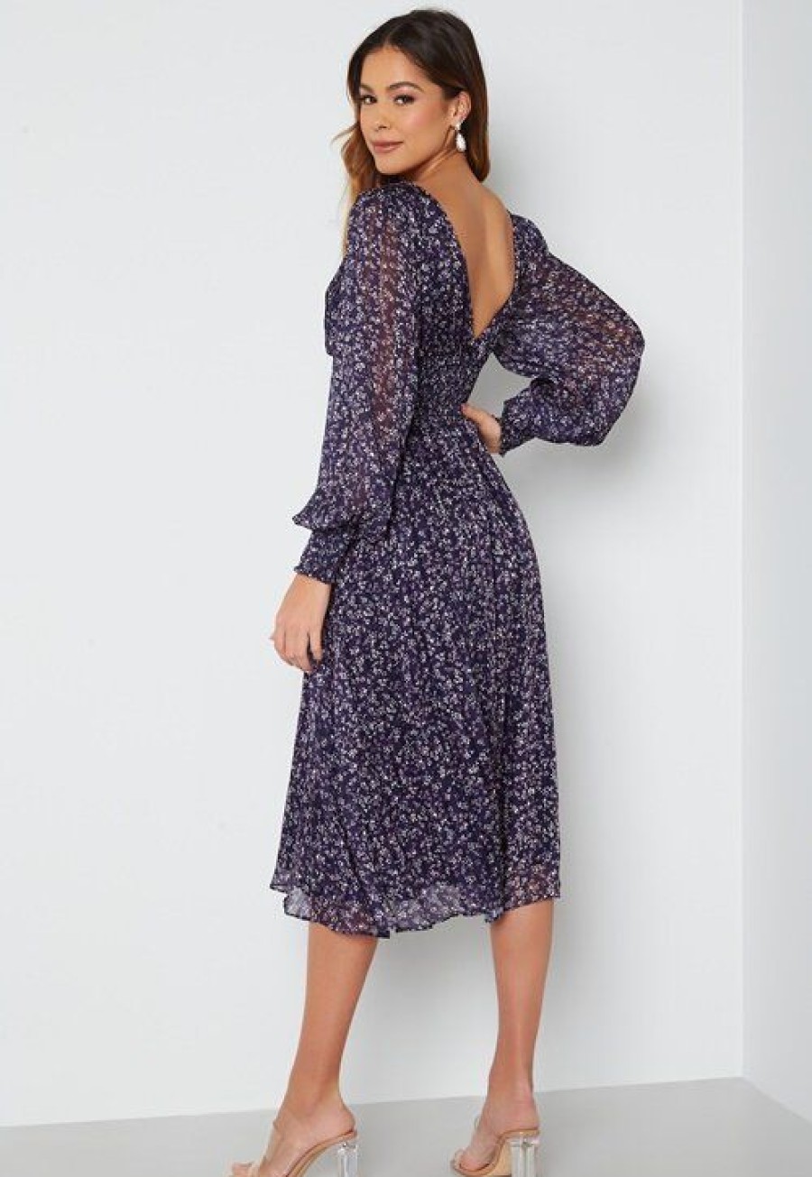 H T Goddiva Morsiusneitojen Mekot | Ditsy Long Sleeve Shirred Midi Dress