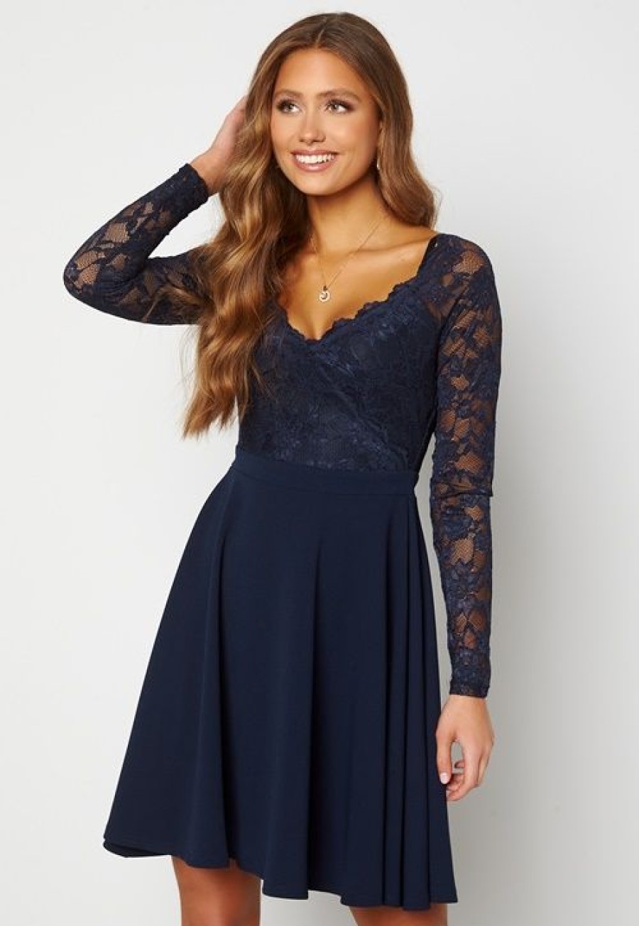 H T Goddiva Morsiusneitojen Mekot | Long Sleeve Lace Skater Dress