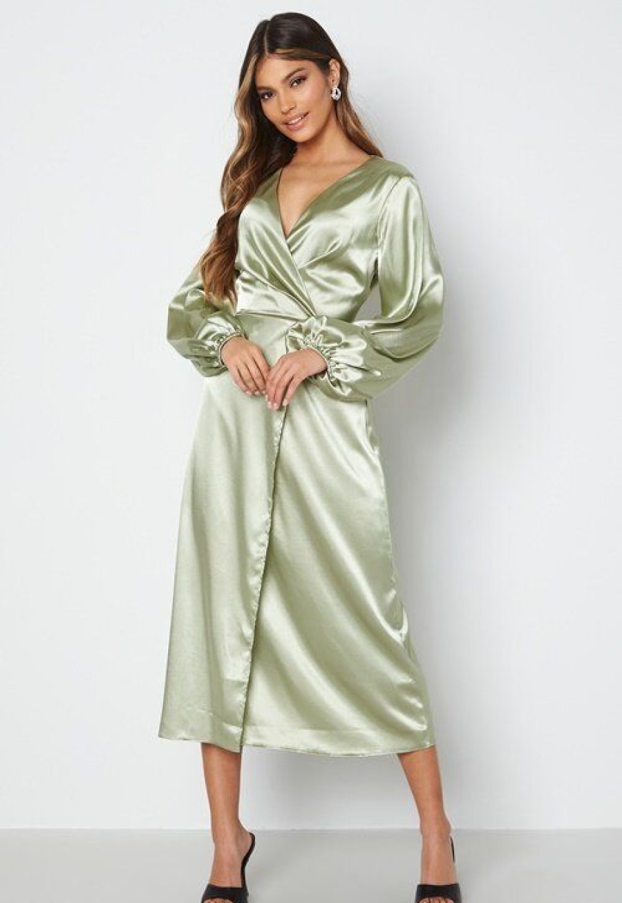 H T Bubbleroom Occasion Morsiusneitojen Mekot | Misha Satin Dress