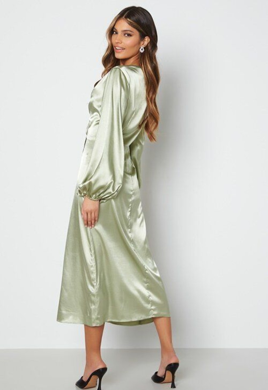 H T Bubbleroom Occasion Morsiusneitojen Mekot | Misha Satin Dress