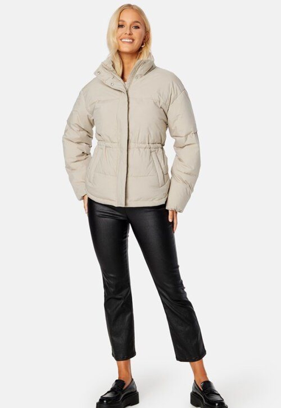 Takit BUBBLEROOM | Rahima Drawstring Waist Puffer Jacket