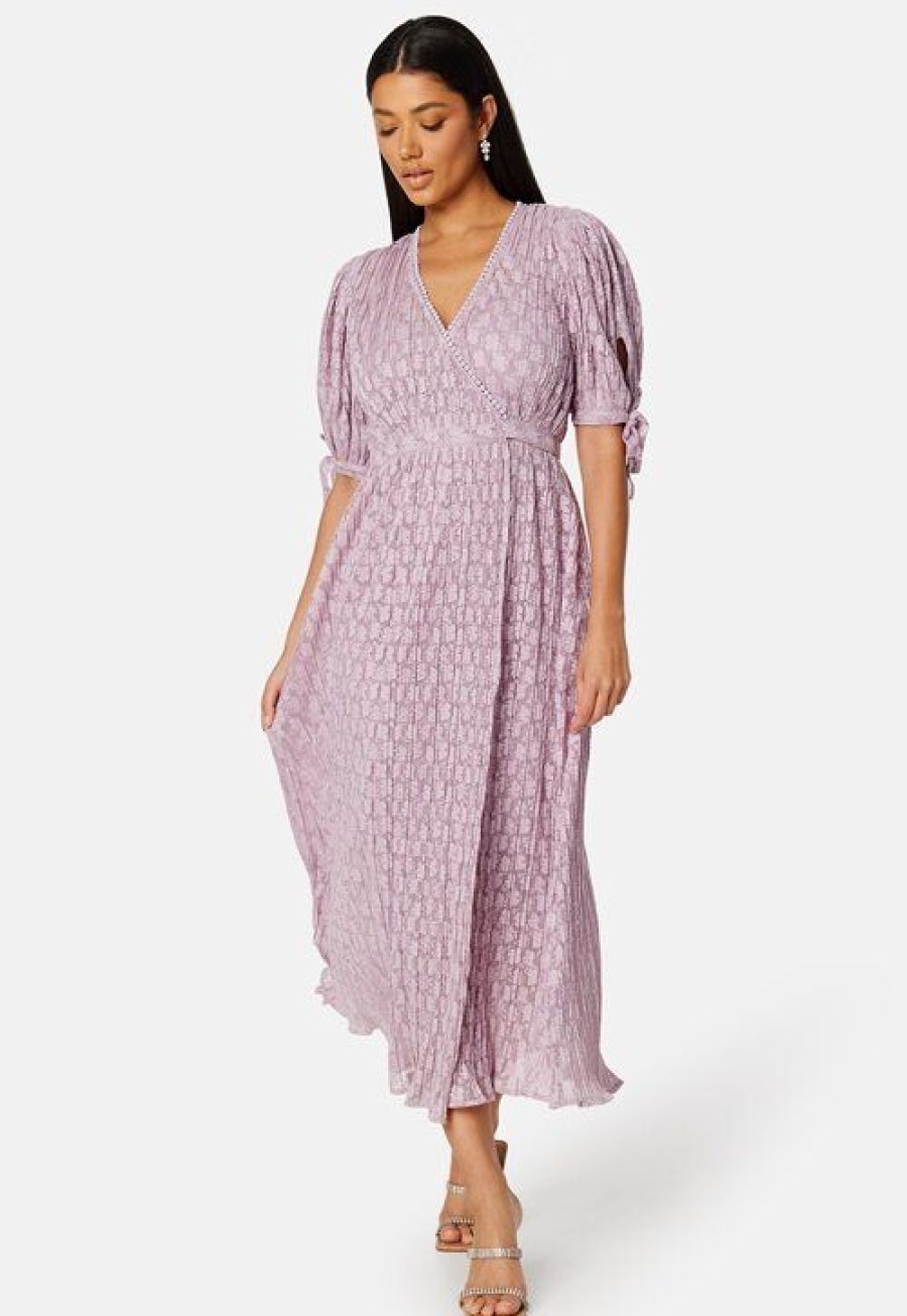 H T byTiMo Morsiusneitojen Mekot | Plisse Wrap Dress